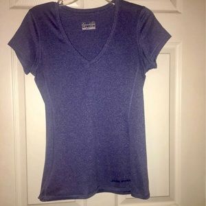 Women’s Under Armour shirt size M